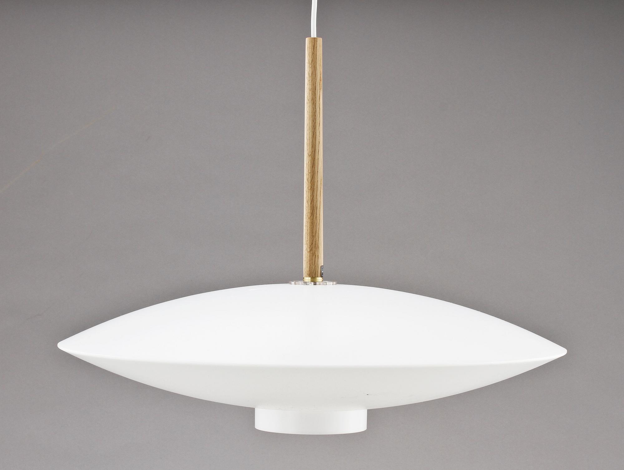 TAKLAMPA, "Discus", Uno och Östen Kristiansson, Luxus, 1900-talets andra hälft.