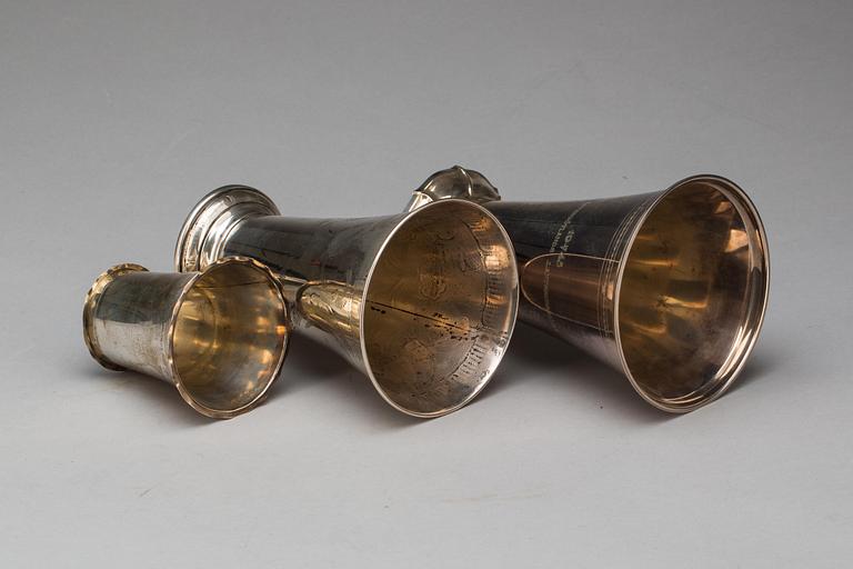 BÄGARE, 3 st, silver, 1900-tal, vikt ca 750g.