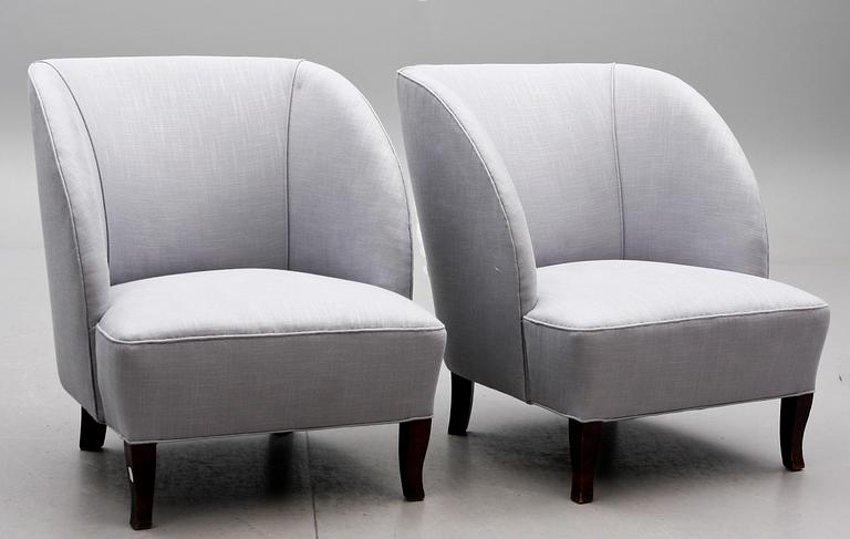 FÅTÖLJER, ett par, 1900-talets första hälft.