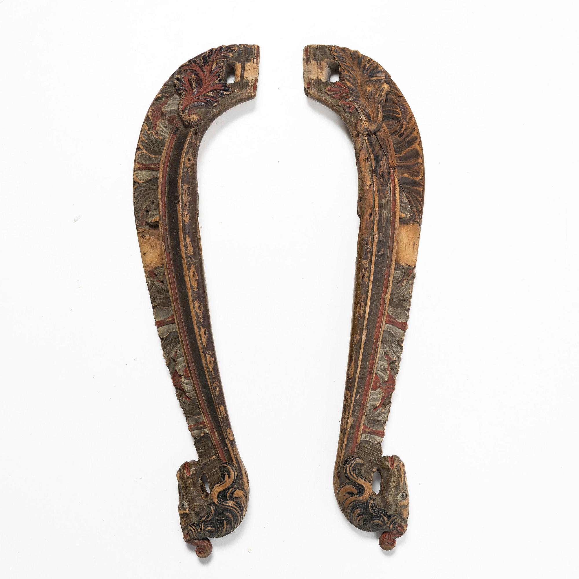 Locomotives, a pair. Folk art, Jämtland, 17th-/18th century.