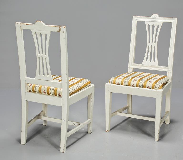 STOLAR, 2 st, gustavianskt provinsarbete, 1800-talets första hälft.