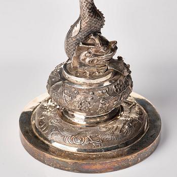 Praktpokal, silver. Shanghai, omkring 1900. Oidentifierad mästare.