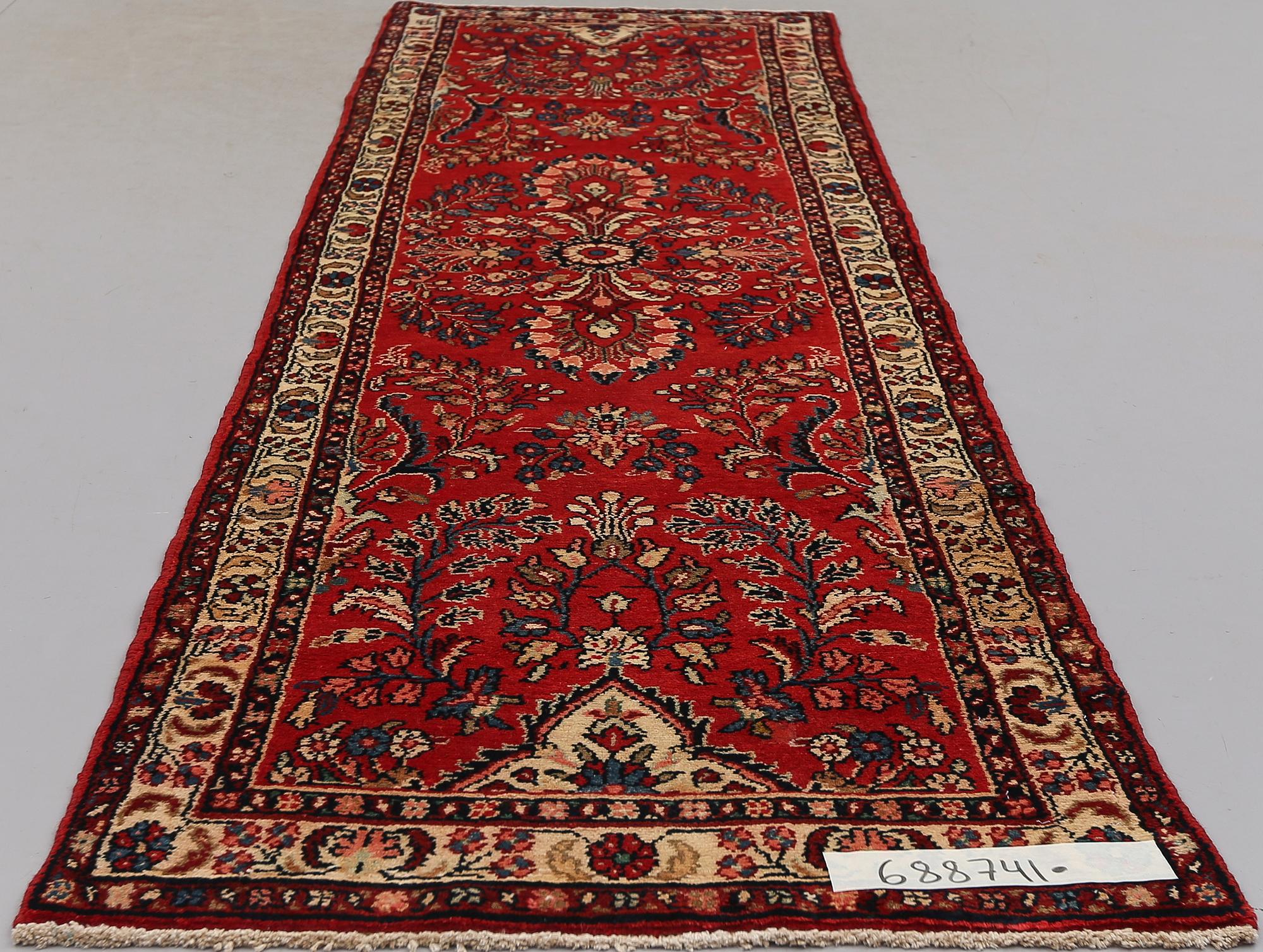MATTA, Hamadan, ca 307 x 84 cm.