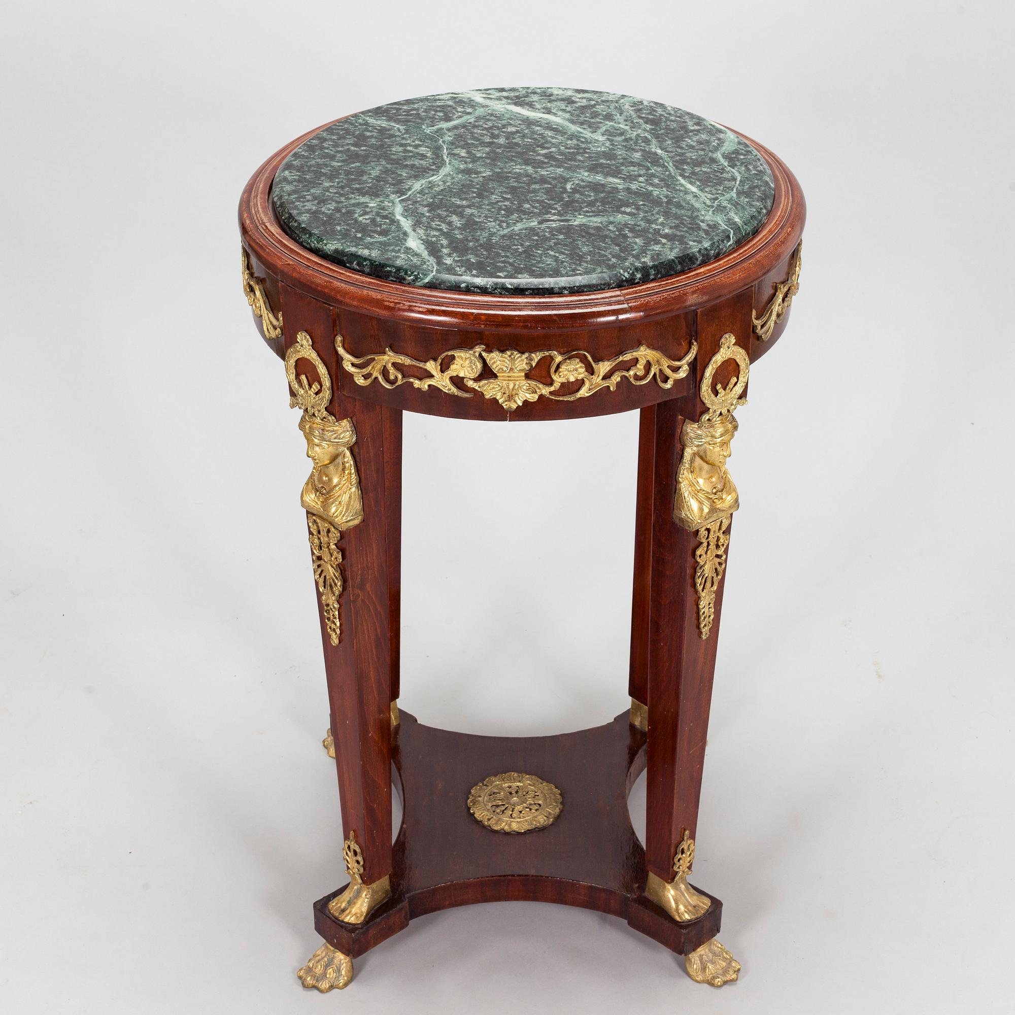 Salongbord, empirestil, 1900-talets första hälft.