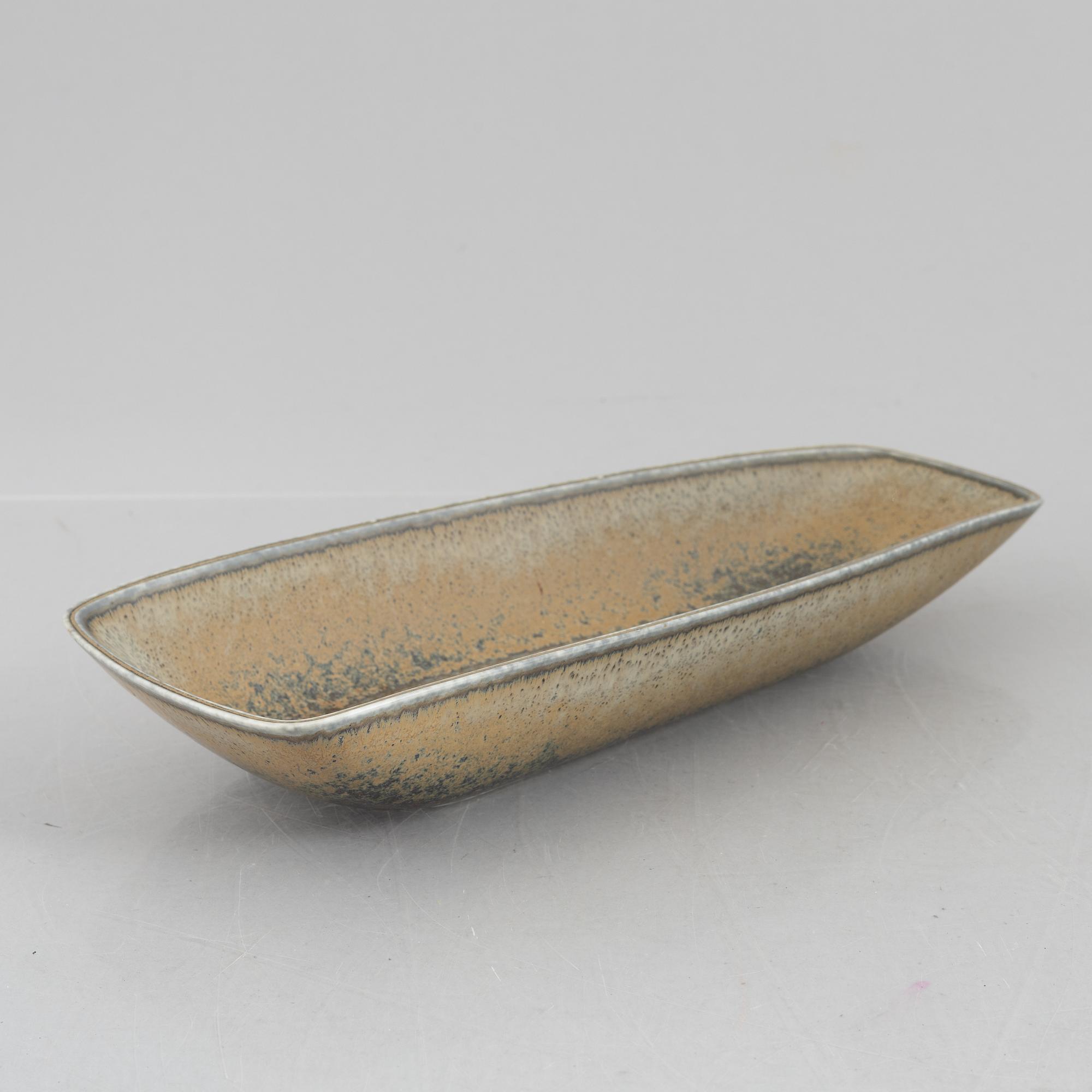 Gunnar Nylund, five pieces of stoneware, Rörstrand, Sweden.