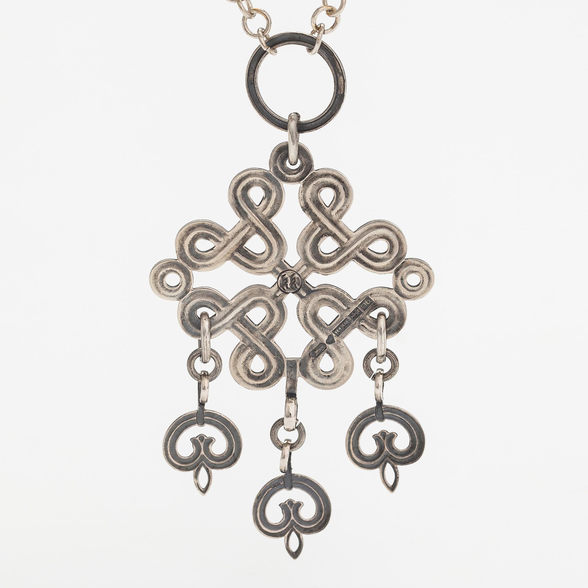 A silver necklace "Karelian ribbon pendant", model 39. Kalevala Koru, Helsinki 1943.