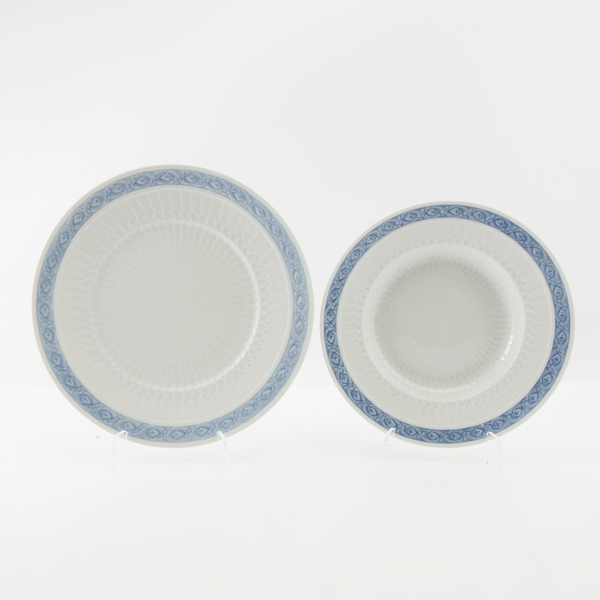Arnold Krogh, service approx. 66 pcs "Blue Fan", Royal Copenhagen Denmark.