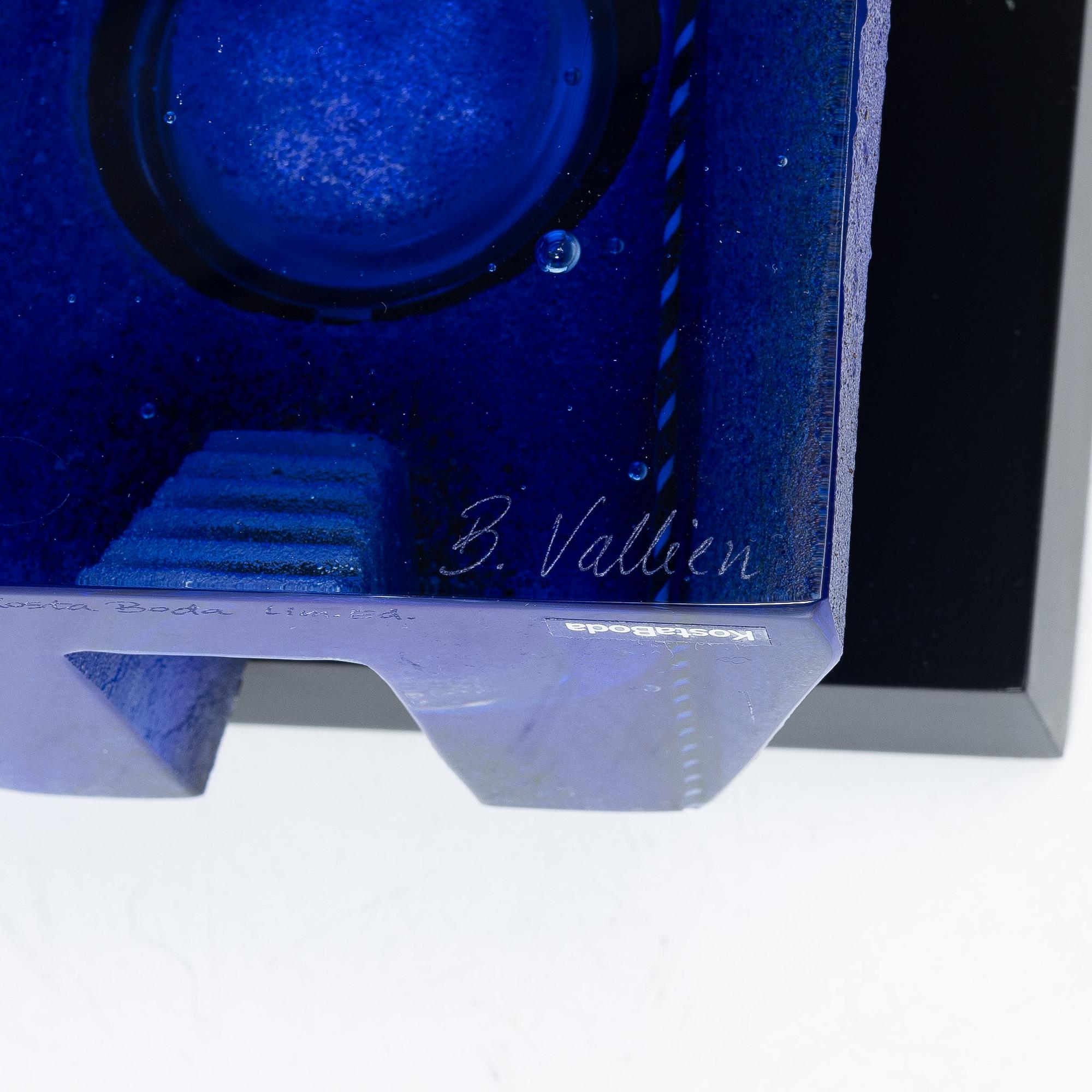 Bertil Vallien, a limited edition glass sculpture Kosta Boda, Sweden, signed.