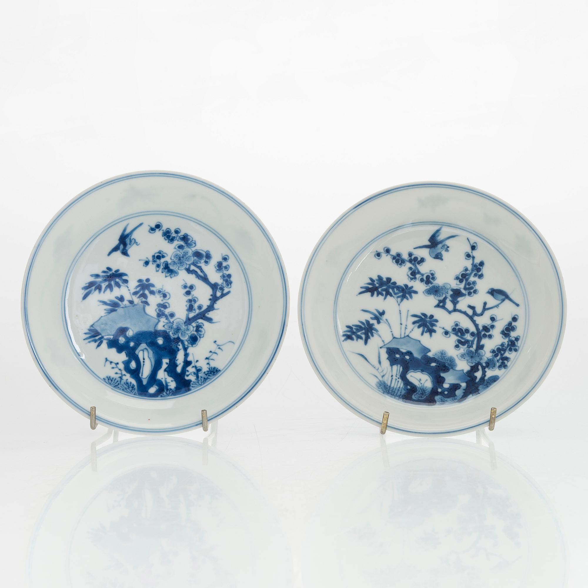 Two 18th-century Chinese porcelain dishes.