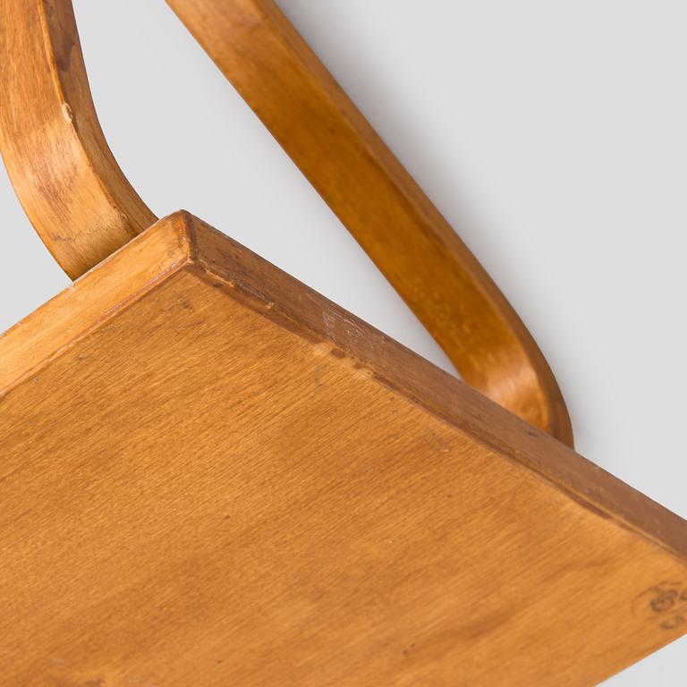Alvar Aalto, a 1930s shelf, model 112/L for O.Y. Huonekalu- ja Rakennustyötehdas A.B.