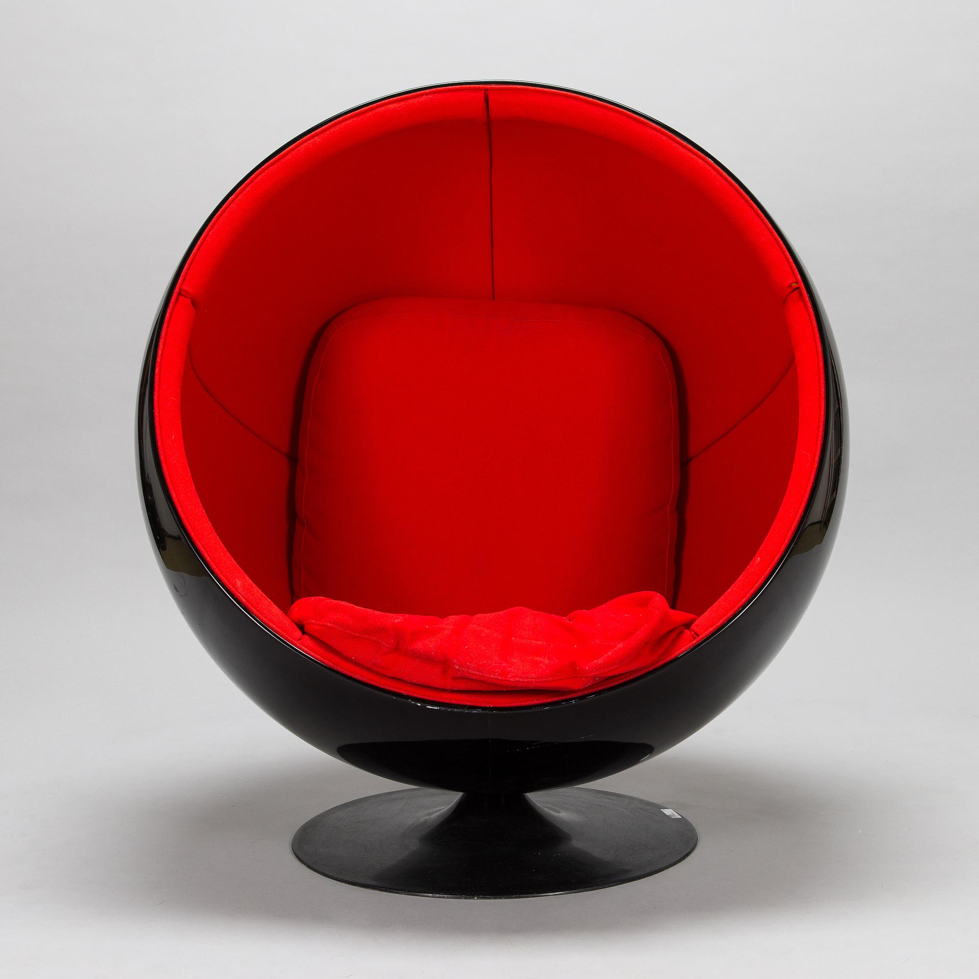Eero Aarnio, "Pallotuoli", Adelta, 1980-luvun loppu.