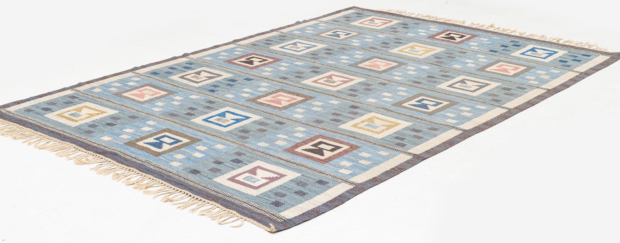 Edna Martin, matta, "Flickorna i fönstret", rölakan, ca 295 x 202 cm, signerad SH.