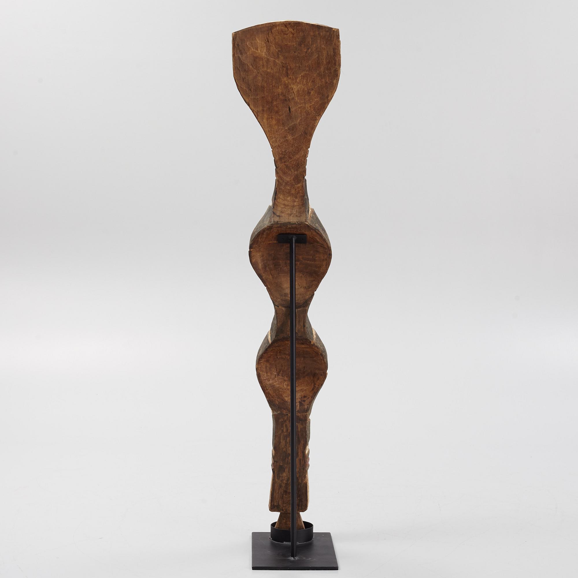 A sculpture, "a-Mantsho-ña-Tshol", reportedly from Baga, Senegal, from the second half of the 20:th century.