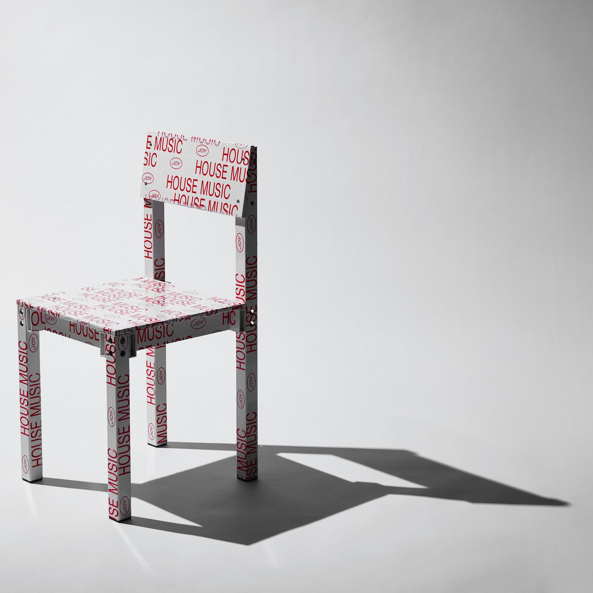 Fredrik Paulsen, a unique chair, "Chair One, Knuckles Chuckles", JOY, 2024.