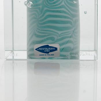 Oiva Toikka, lasikuutio, signeerattu Oiva Toikka, Nuutajärvi, numeroitu 208.