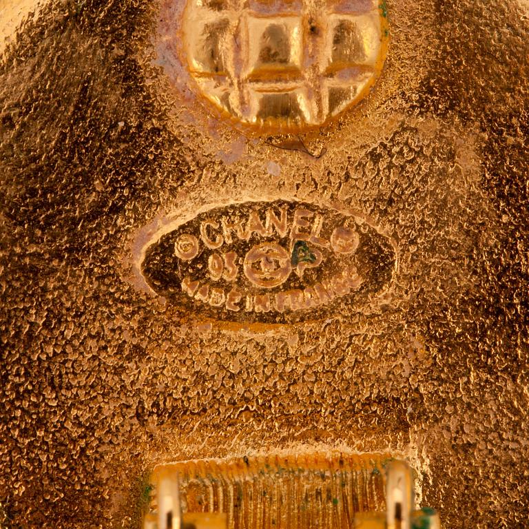 CHANEL, a pair of clip earings.