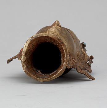 BUDDAHUVUD, brons med stenar. Troligen Nepal.