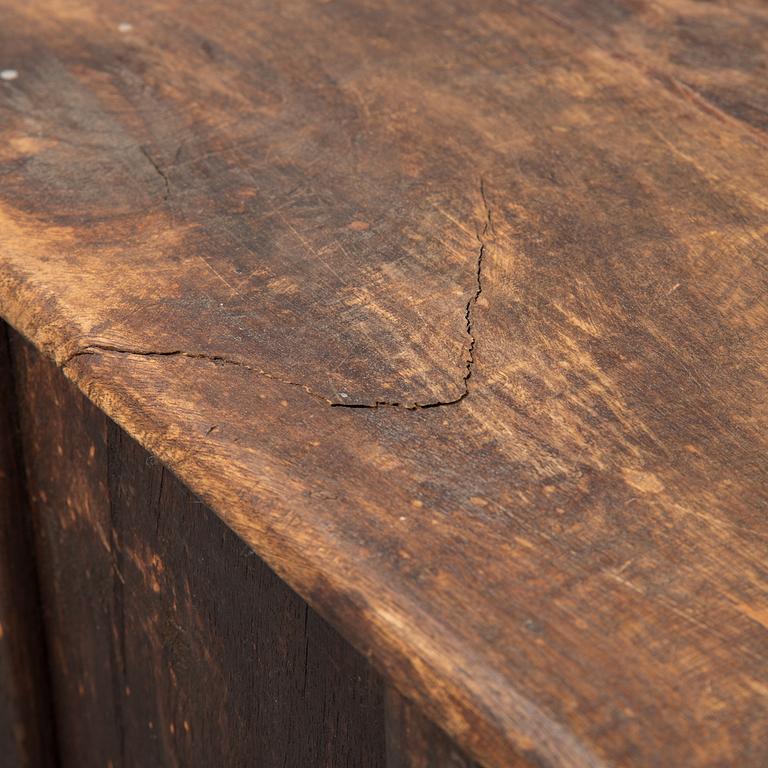 Sideboard / cupboard, late 20th / early 21th century.