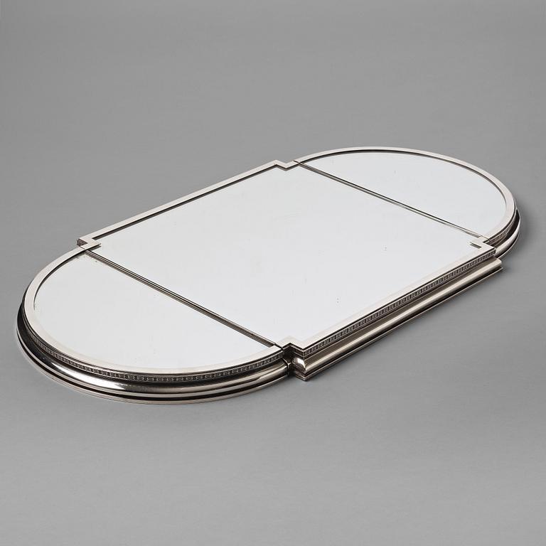 Atelier Borgila, a sterling silver mirror glass centerpiece, Stockholm 1949.