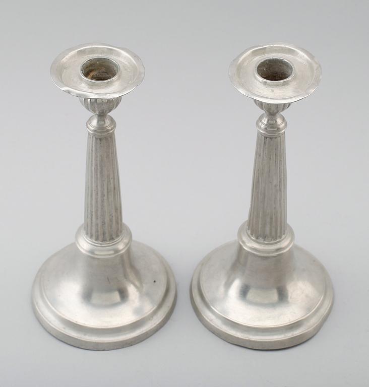 LJUSSTAKAR, 2 st, tenn, Johan Albin Gellerstedt, Härnösand 1840-tal.