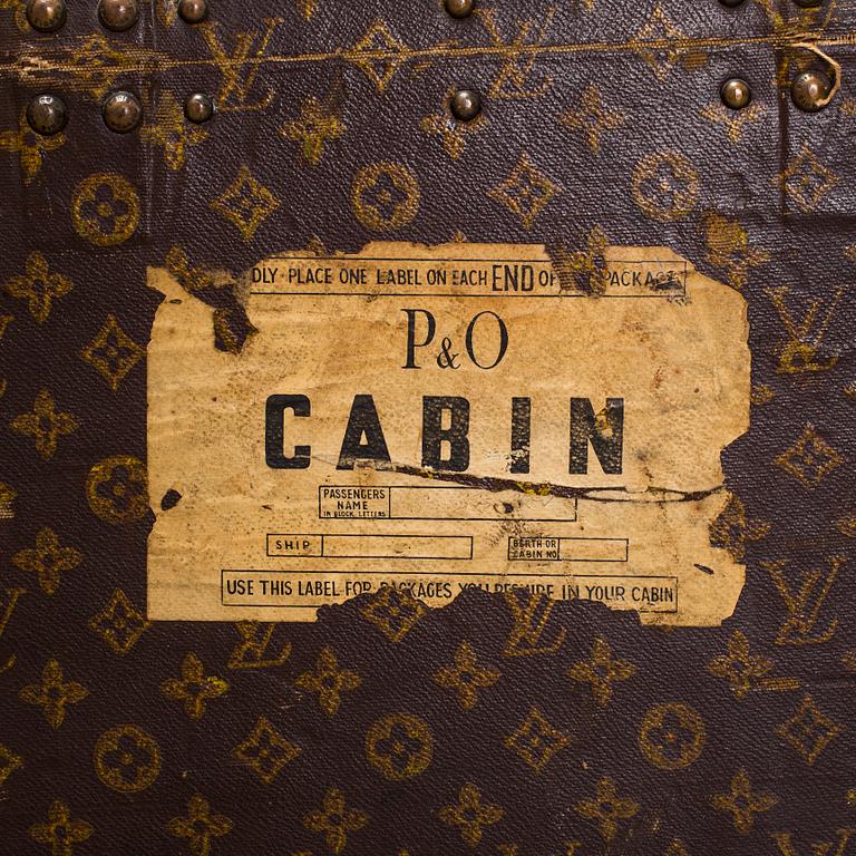 TRUNK Louis Vuitton.