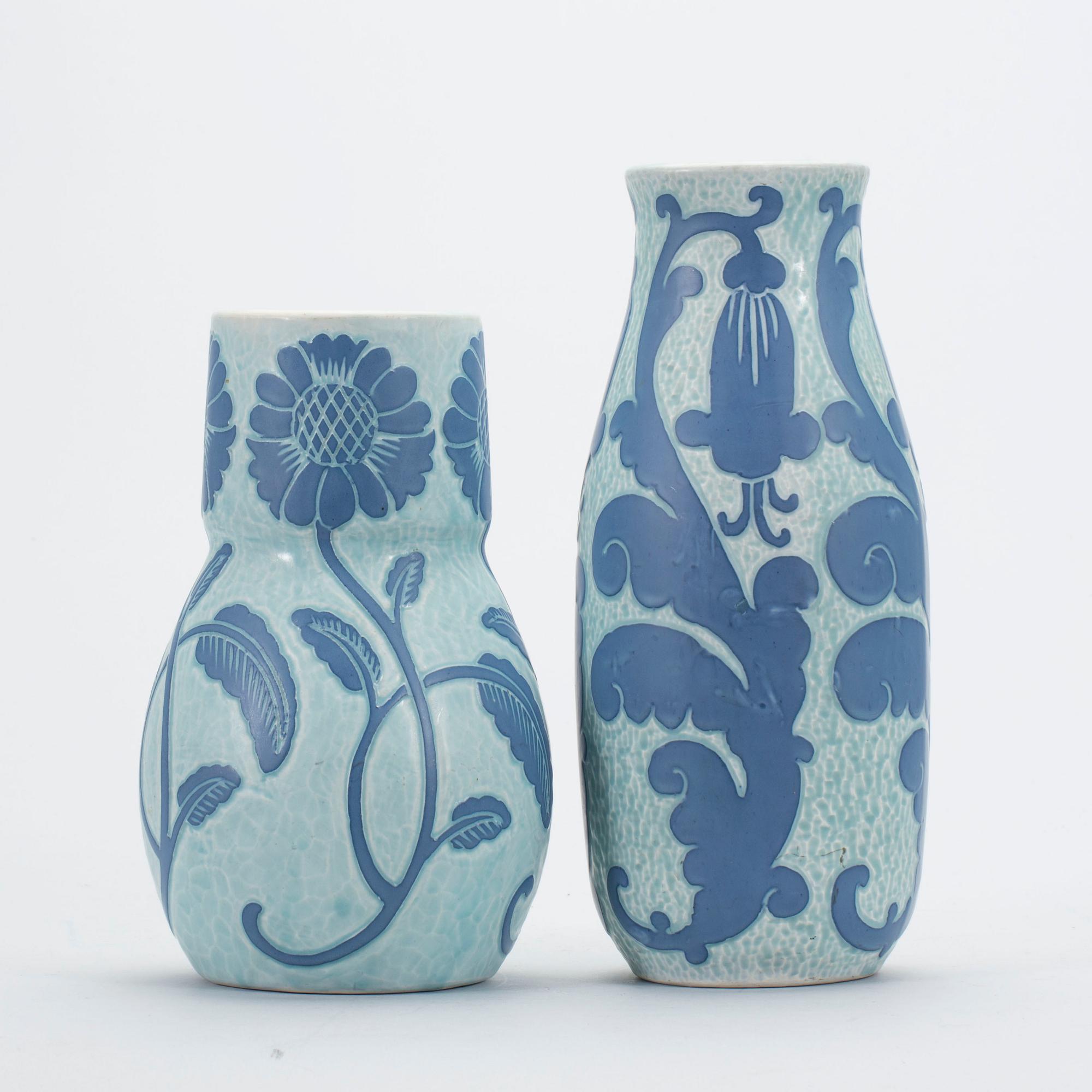 VASER, 2 st Sgrafitto, Josef Ekberg signerade och daterade 1920-1925, flintgods.