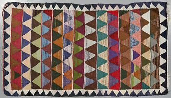 MATTA, Kelim, modern tillverkning. Ca 246 x 143 cm.