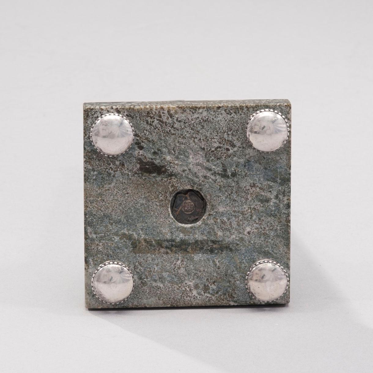 LJUSSTAKE, marmor, silvermonteringar, stämplad A. Tillander Helsingfors 1928.