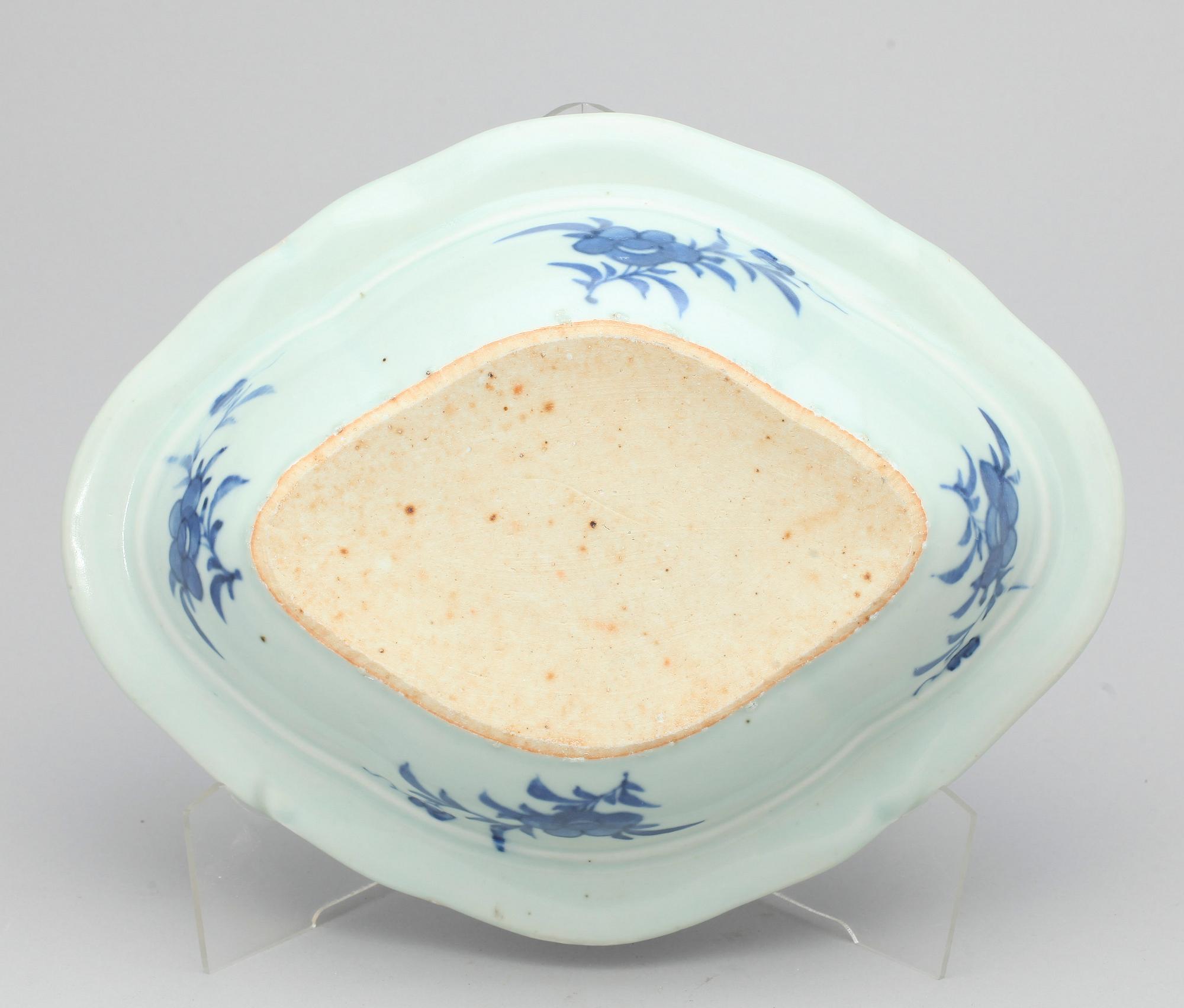 KAROTTER, ett par, porslin, Kina, 1800/1900-tal.
