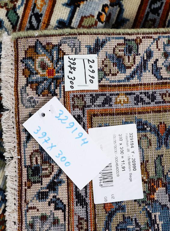 Matta, Keshan, ca. 397 x 300 cm.