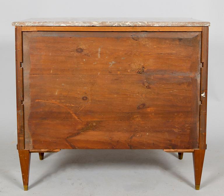 BYRÅ, gustaviansk stil, 1800-tal.