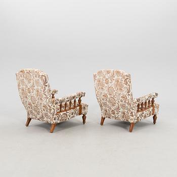 Fåtöljer ett par omkring 1900.