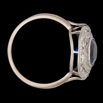 RING, blå safir, 2.72 ct, och briiljantslipade diamanter.