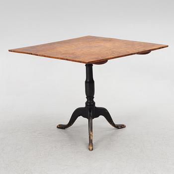 A folding table by Lars Erik Lindell (master in Köping, Sweden 1818-1843).
