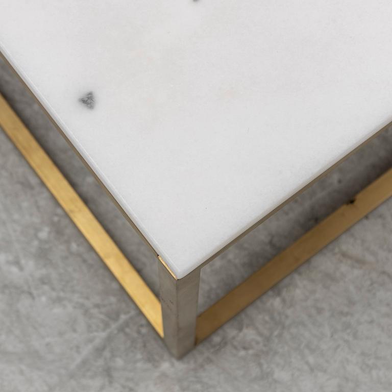 Coffee table, contemporary.