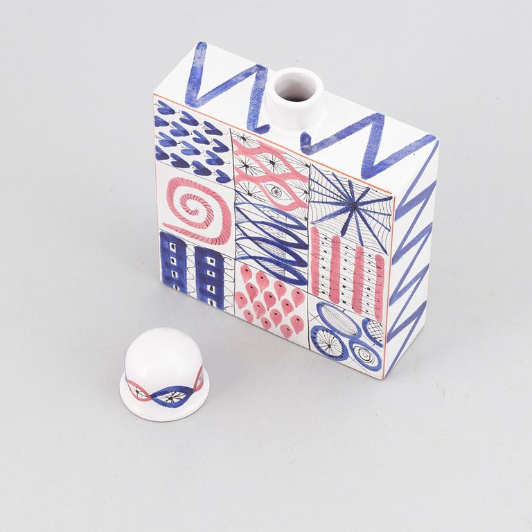 STIG LINDBERG, a faiance flask with cover, Gustavsberg Studio, mid 20th century.