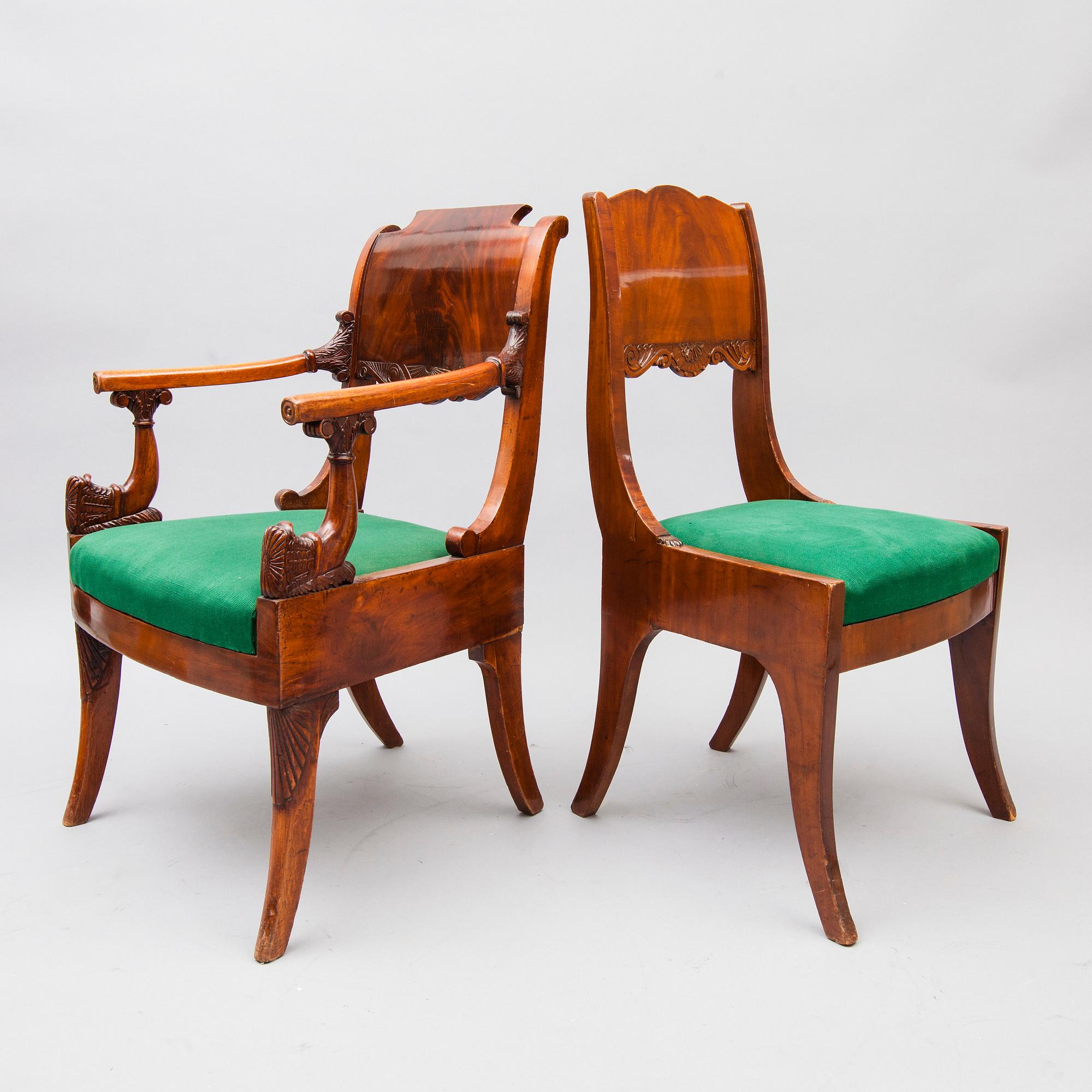 KARMSTOLAR, ett par, och STOLAR, 7 st, biedermeier, Ryssland 1830-1850.