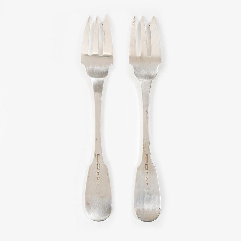 A set of twelve Finnish silver fish forks, mark of Gustav Roland Mellin, Helsinki, 1901.