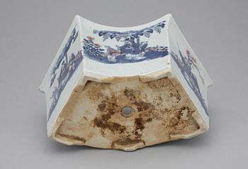 YTTERFODER, porslin, Kina, 1900-talets första hälft.