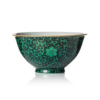 1313. A 'lotus' bowl, Qing dynasty with a Qianlong mark.