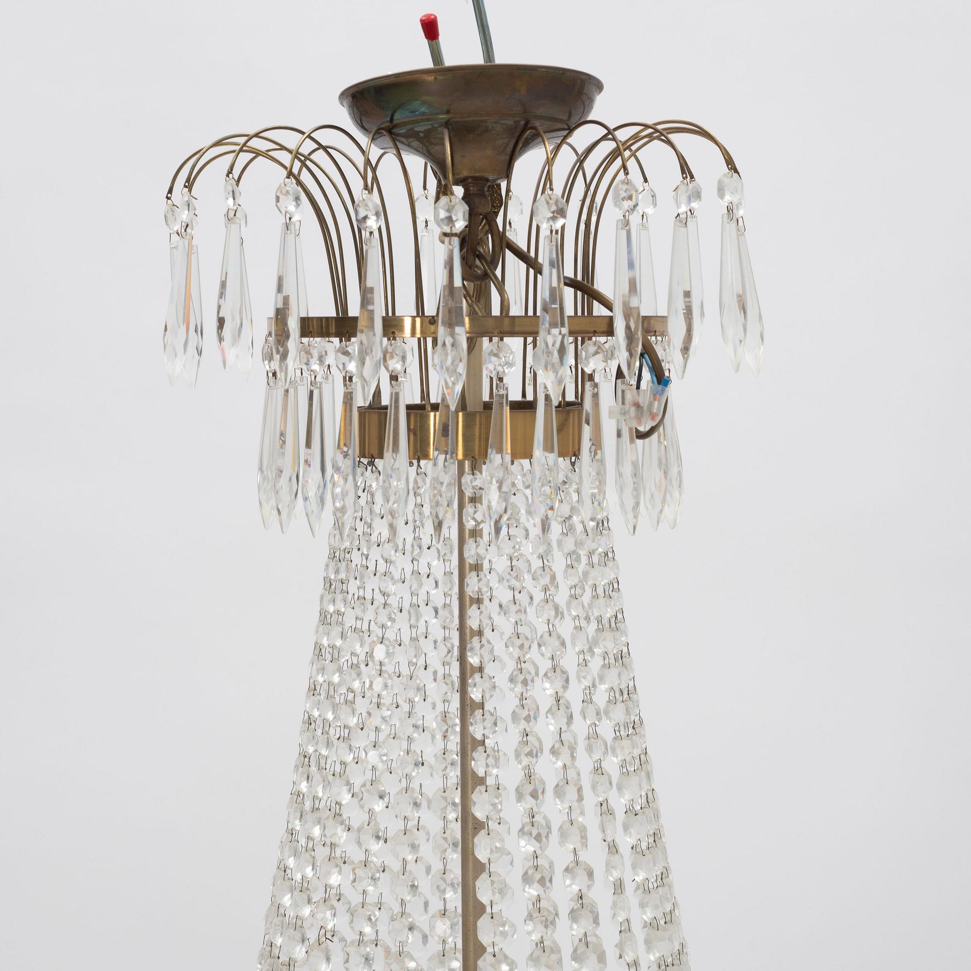 A Gustavian style chadelier, first halt fo the 20th Century.