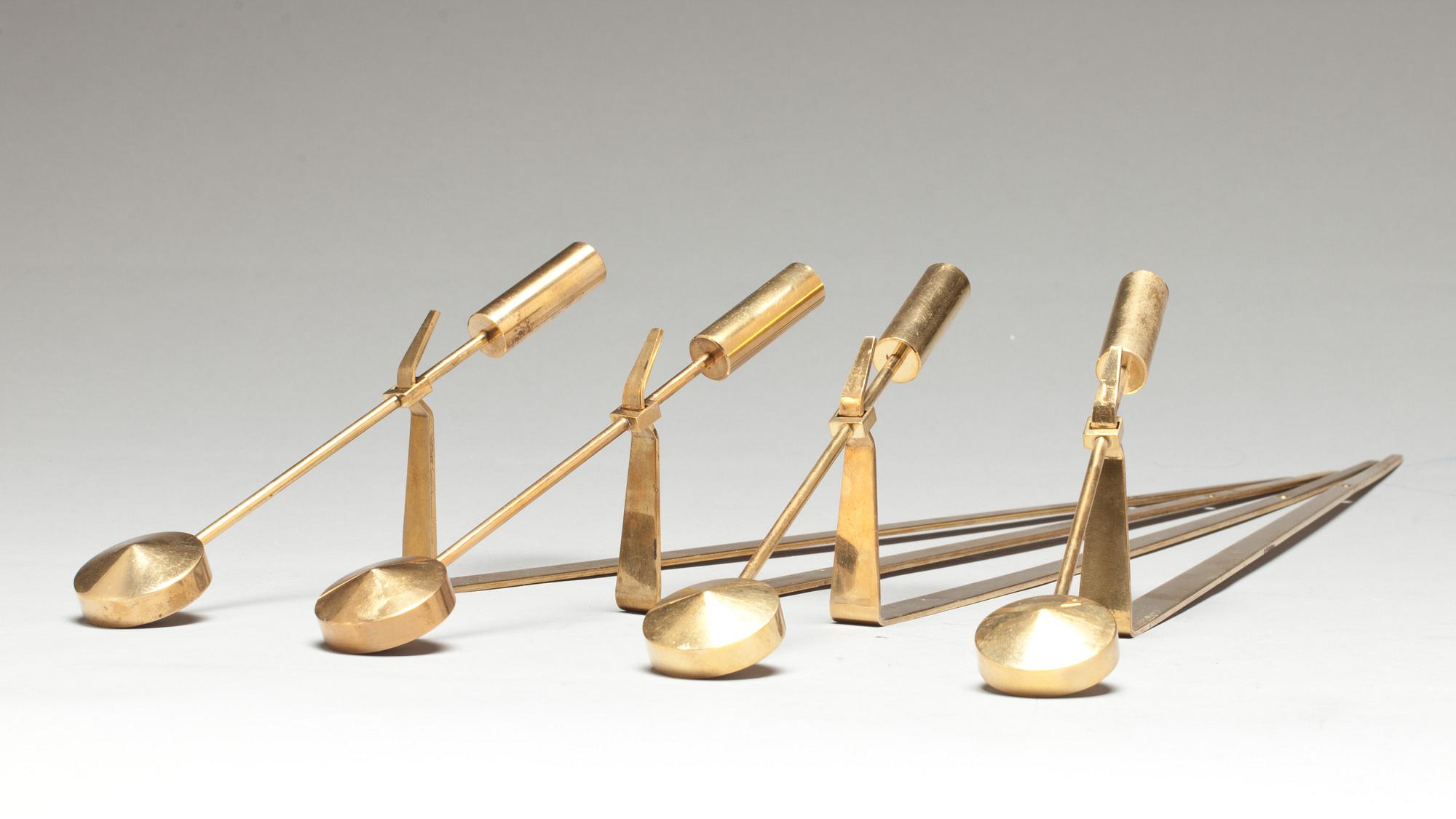 VÄGGLJUSSTAKAR, 4 st, mässing, Pierre Forssell, Skultuna.