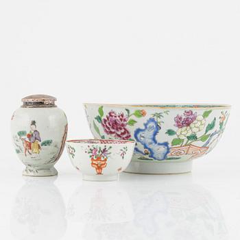Skål, kopp samt tedosa, porslin, Kina, Qianlong (1736-95).