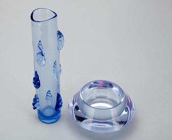 KONSTGLAS, 2 st, sign. H. Tynell sekä Aimo Okkolin Riihimäen Lasi Oy.