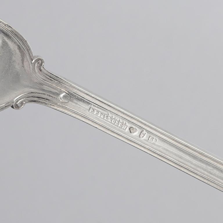 Bestickuppsättning, 32 delar, silver, Mannerfeltska vapnet, olika tillverkare, bl a GT Folcker, Stockholm 1858.