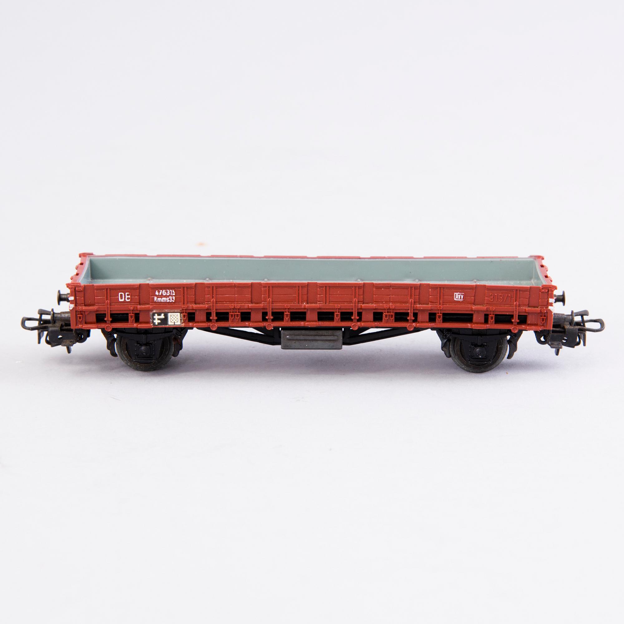 MÄRKLIN, sähkövetureita, 2 kpl ja vaunu, Saksa.