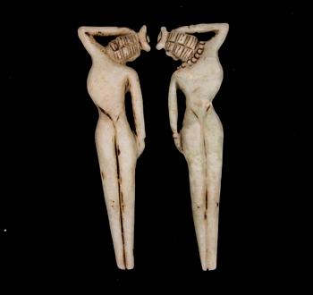 FIGURINER, ett par, serpentinsten, Kina 1900-talets slut.