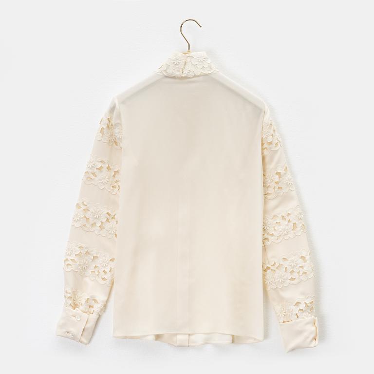 Chloé, a silk blouse, size 34.