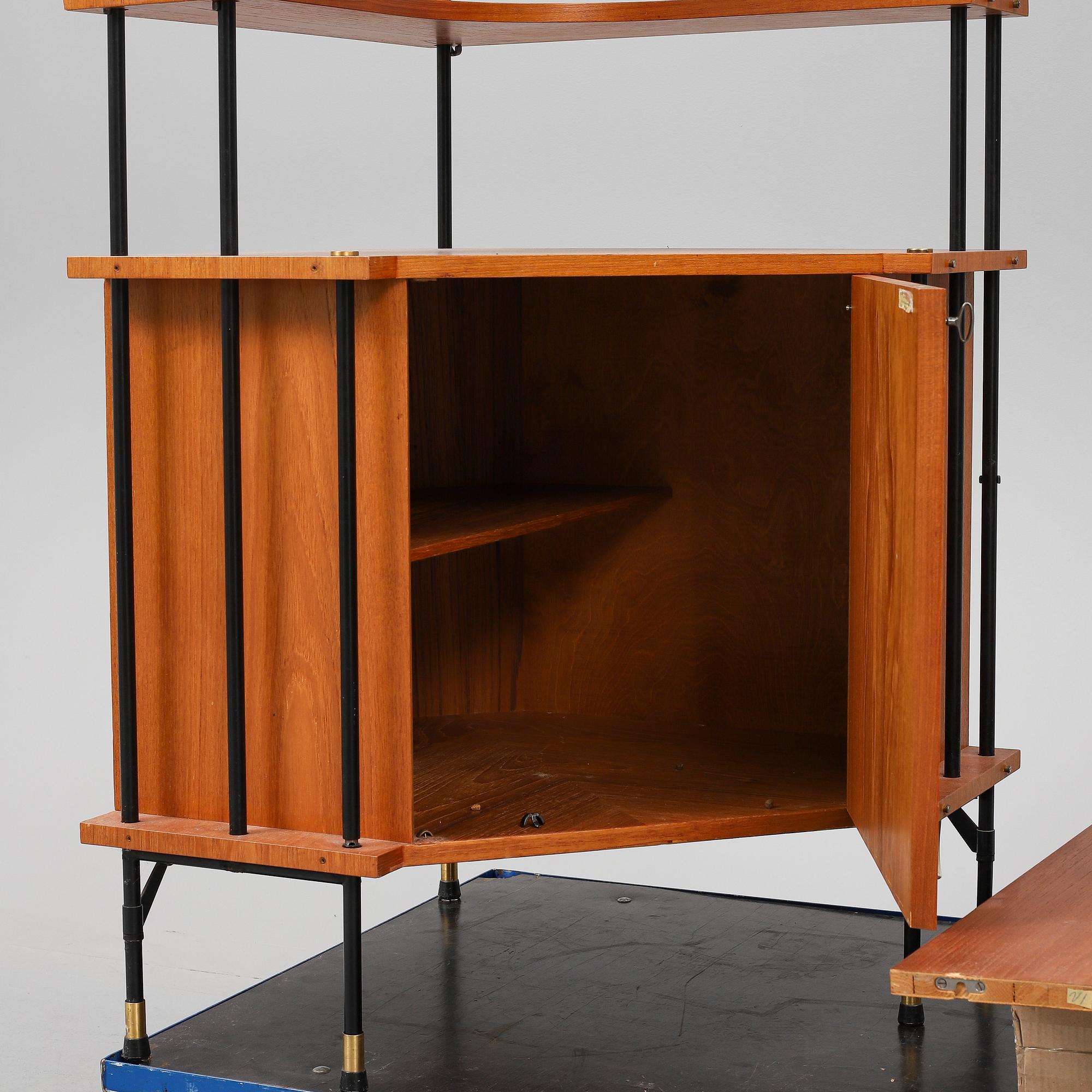 HYLLA, "Prydno", Bröderna Gustafsson Möbelfabrik, Virserum, 1950/60-tal.