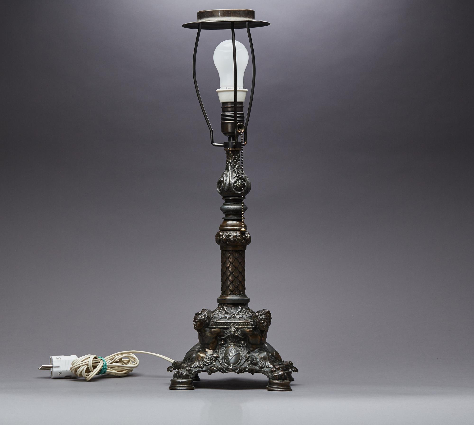 BORDSLAMPA, barockstil, 1900-talets mitt.